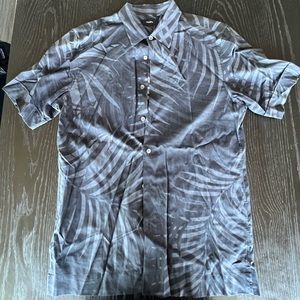 Theory short sleeve button down. New, never worn, no tag